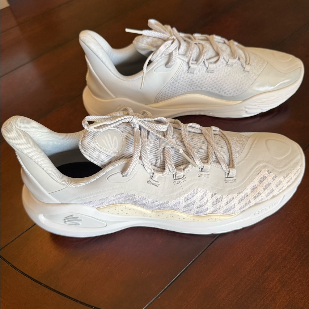 Under Armour Men’s Curry 11 Team Sneakers